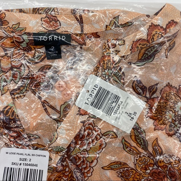 Torrid Lexie Hi-Low Babydoll Chiffon Floral Top - Picture 12 of 12
